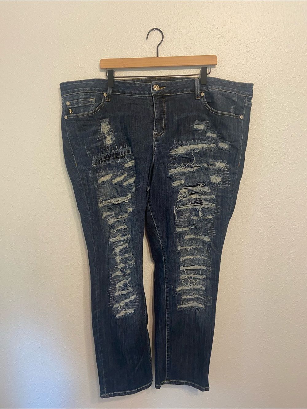 Torrid Premium Dark Wash Slasher Distressed Boyfriend Jeans Size 24